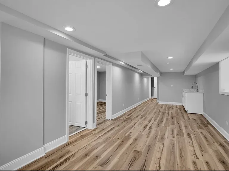 6233 S Claremont Ave #1B — Photo 4