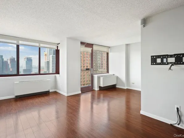 4-74 48th Avenue #21N, Long Island City, NY 11109