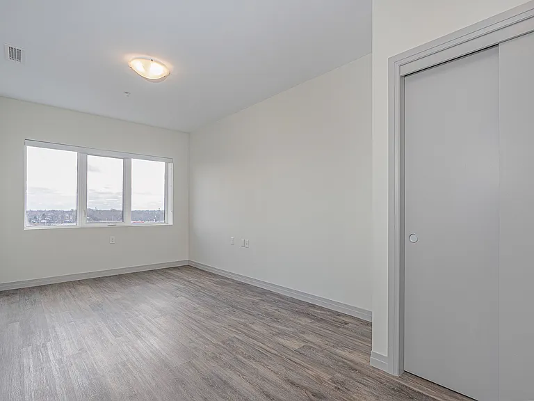 160 Lancaster Dr — Photo 19