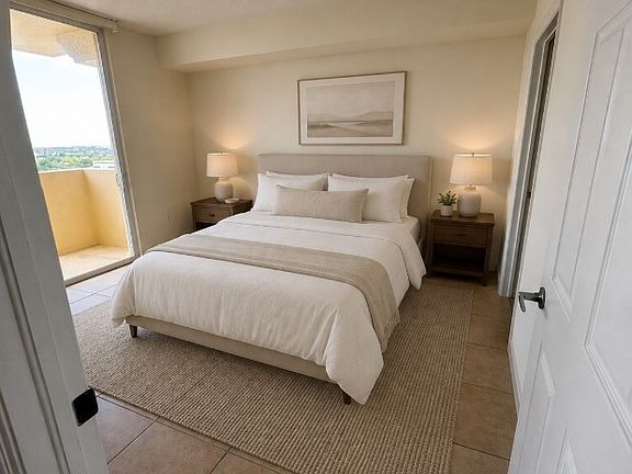 5th image of 215 SW 42nd Ave APT 1005