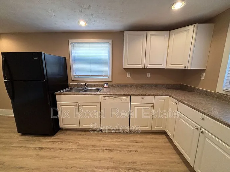 217 Fernwood Ave — Photo 15