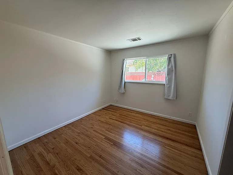 425 N 7th St — Photo 11