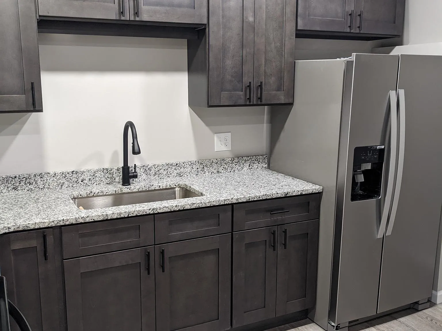 2 bed, 775 sqft, $1,275 — Photo 2