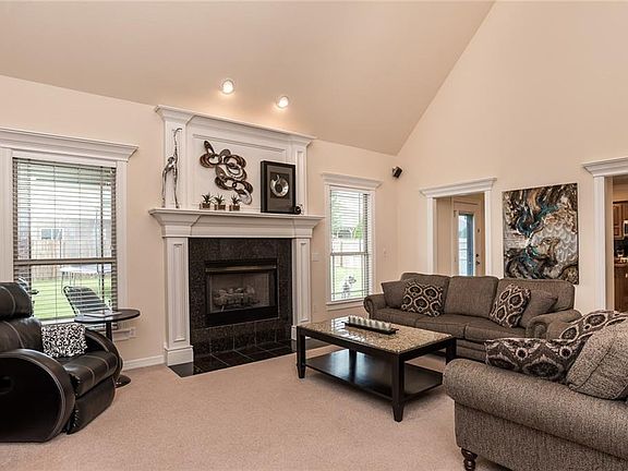 3rd image of 5720 S Berry Farm Dr