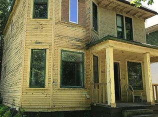 592 Leicester Ct, Detroit, MI