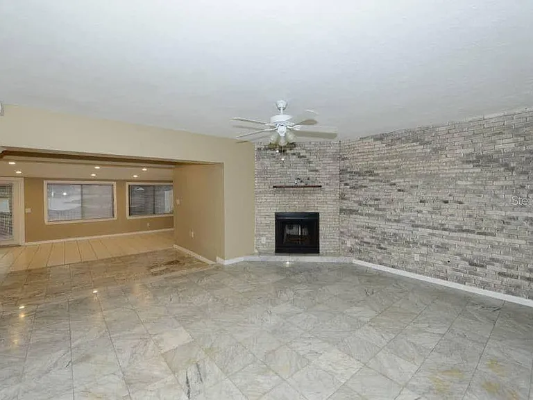 Springwood Dr — Photo 3