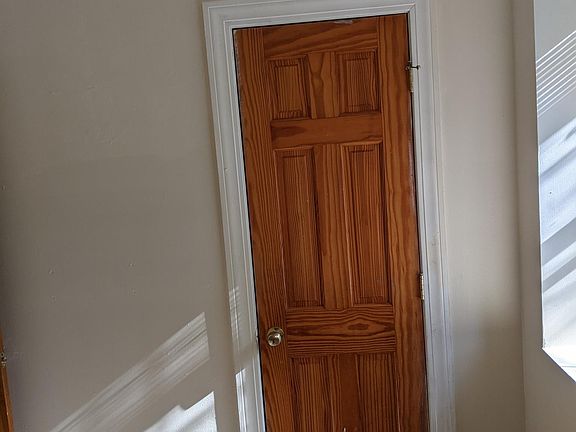 4th image of 67 Villa Ave #B