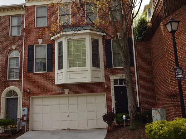 2540 Gadsby Pl, Alexandria, VA 22311