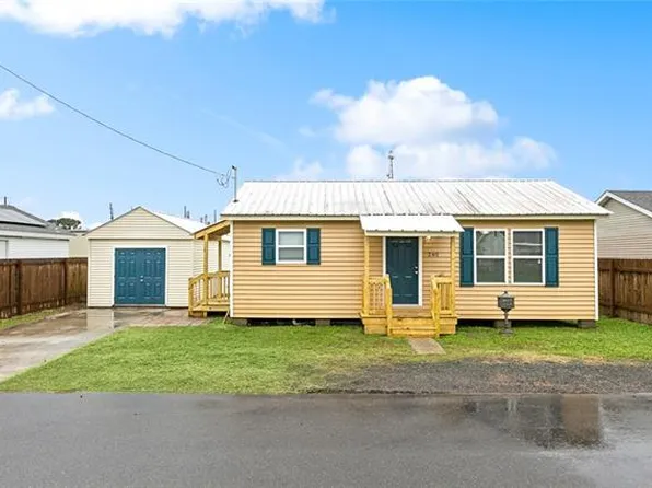 240 Clayton Dr, Norco, LA 70079