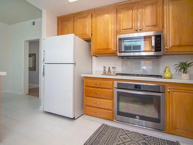 Dockside Cir — Photo 9