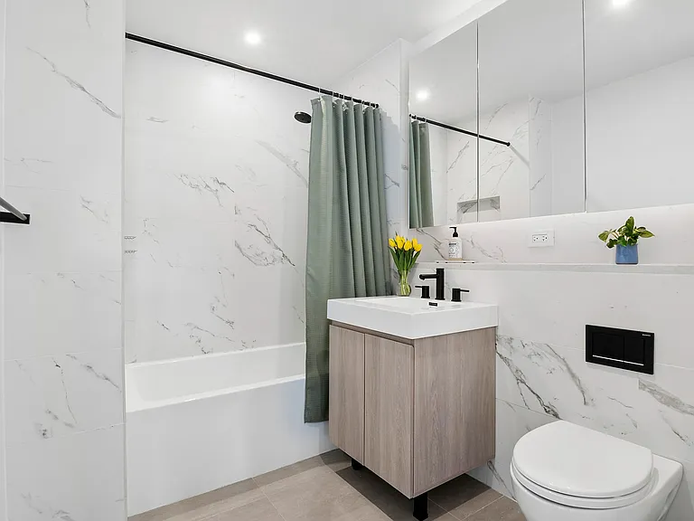 710 Metropolitan Ave #3B — Photo 8