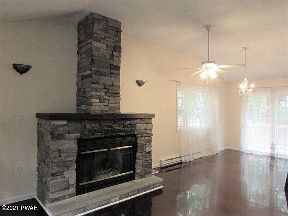 5th image of 161 Lakeview Dr