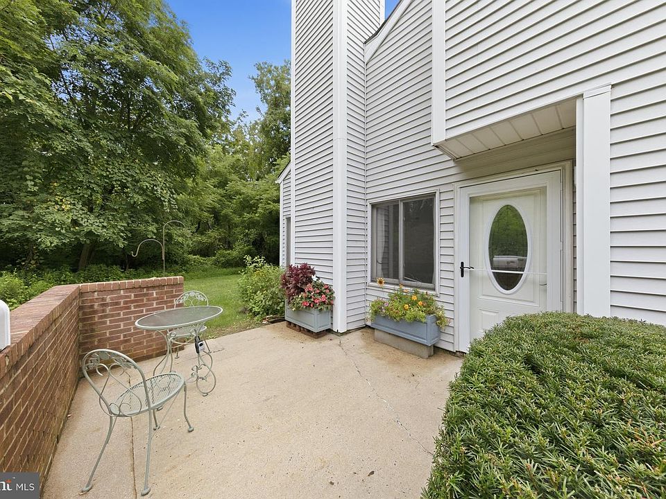 1st image of 605 Madeline Ct