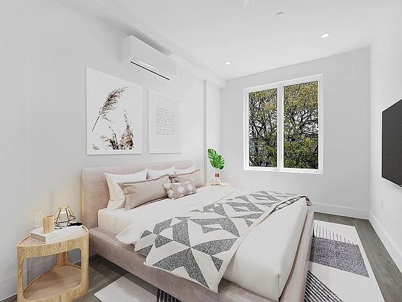 5th image of 128 Moffat St