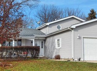 405 S Driftwood Trl, McHenry, IL 60050