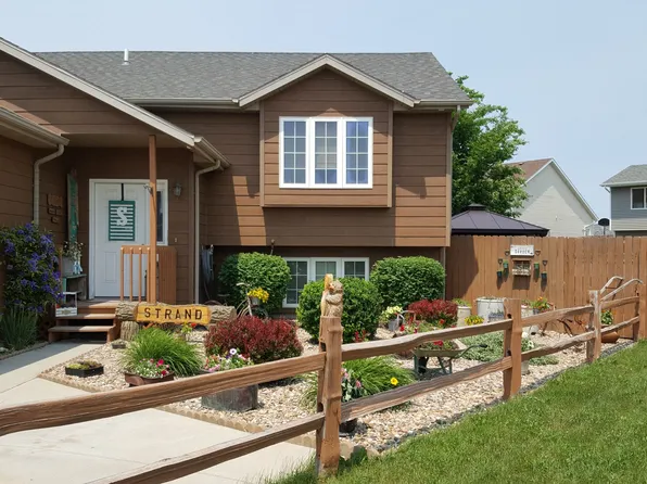 2917 Benjamin St, Rapid City, SD 57703