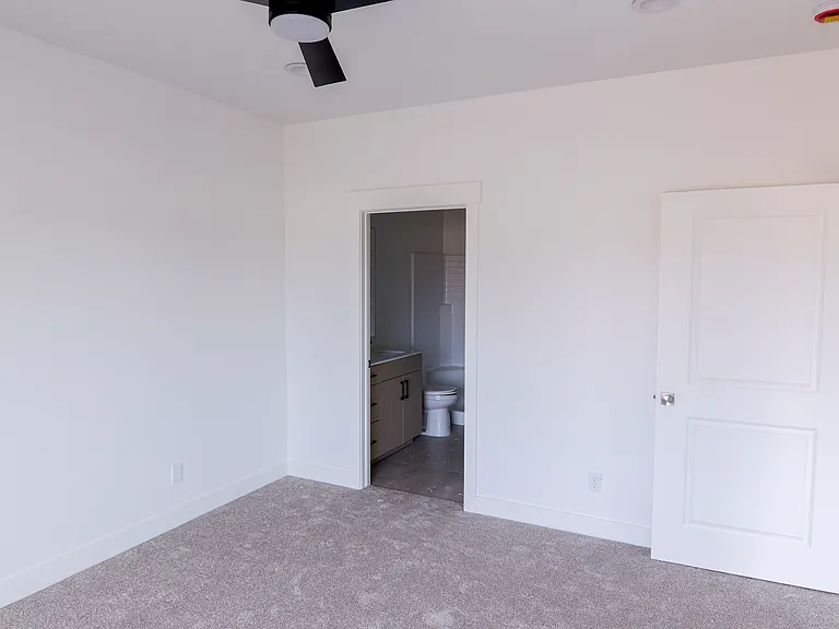 415 W Old Mill Rd #2 — Photo 10
