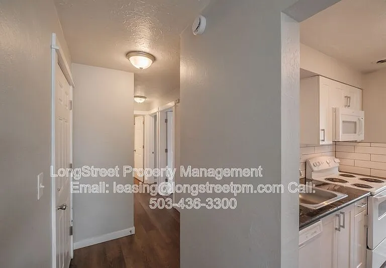 208 5th Ave SE #208 — Photo 26