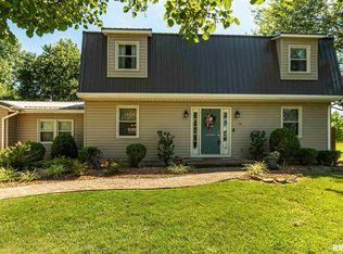 25 Blackberry Ln, Herrin, IL 62948