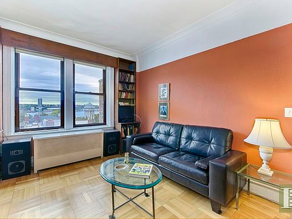 2nd image of 320 W 89th St APT 9C