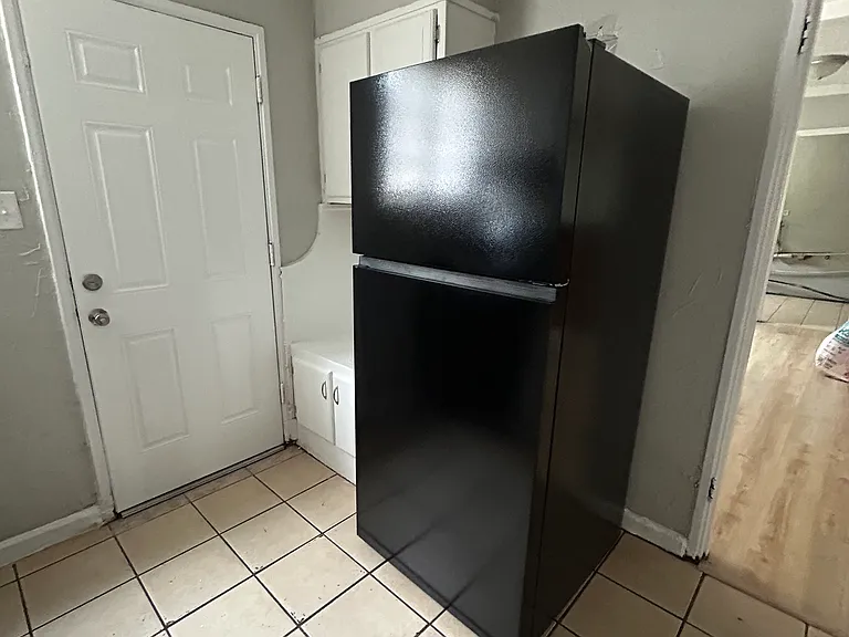 1604 Malone Dr — Photo 3