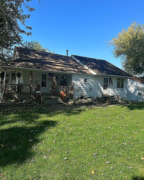 2nd image of 8496 Vassar Rd