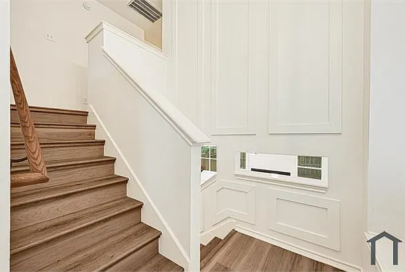 146 S Walden Elms Cir — Photo 7