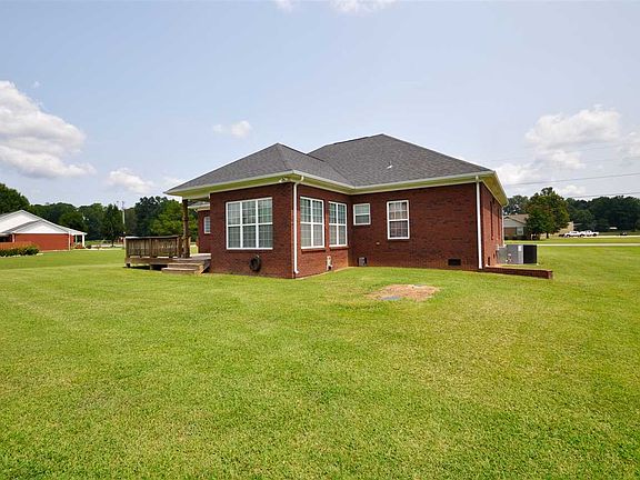 5th image of 104 Marberry Ln