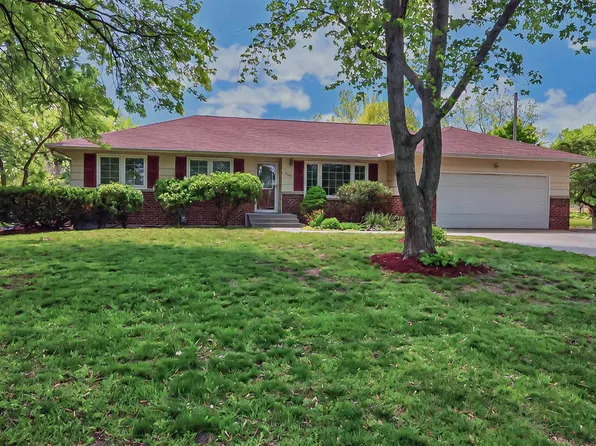 4639 SE 27th St, Topeka, KS 66605