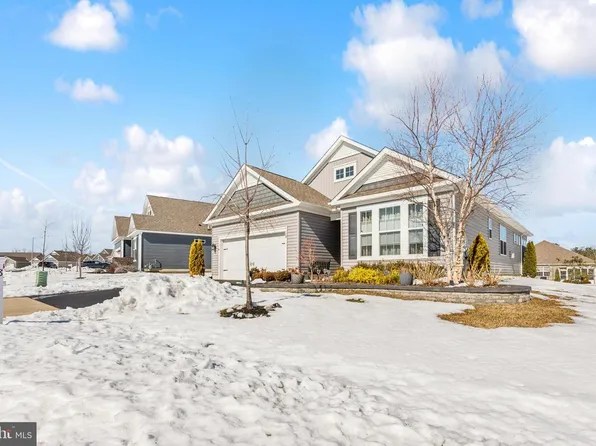 18 Raccoon Ln, Barnegat, NJ 08005