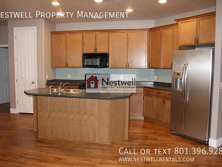 4677 W Firmont Dr — Photo 5