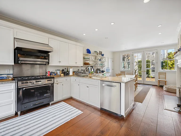 39 Marylea Dr — Photo 7