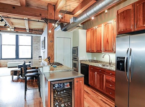 4th image of 728 W Jackson Blvd APT 621
