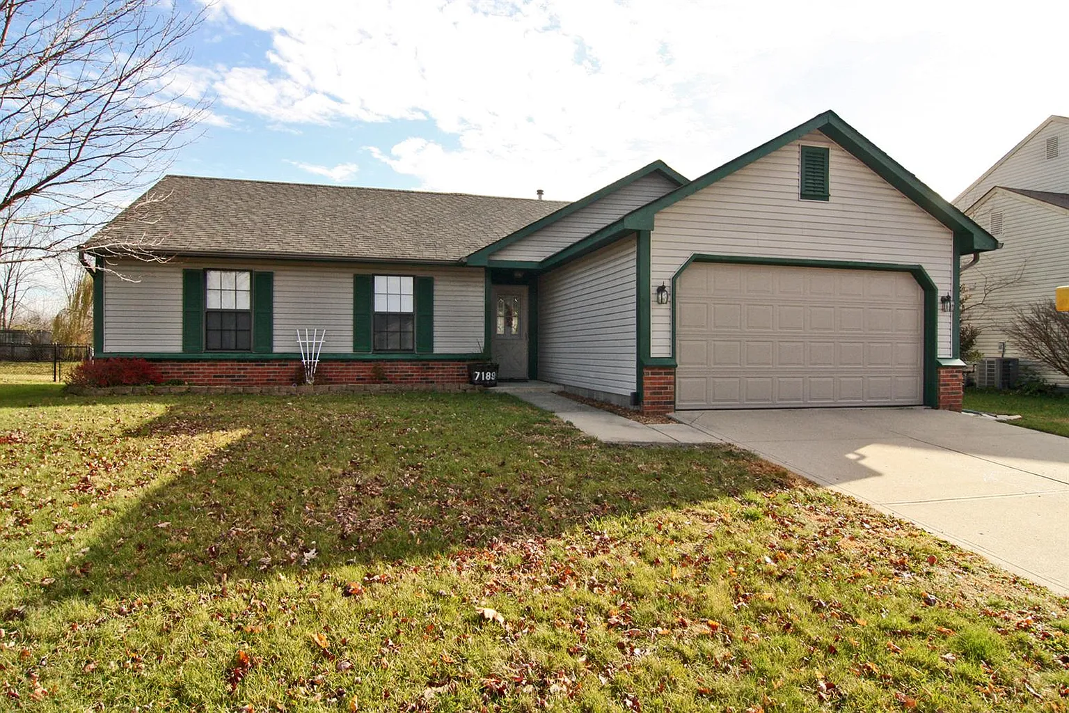7189 Carrie Dr photo 1