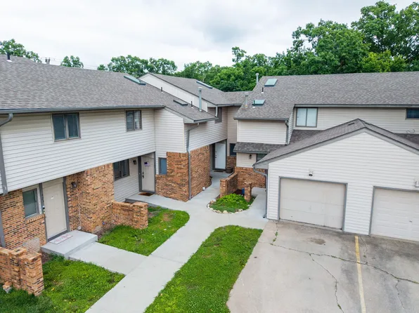 427 Foxfire Dr, Columbia, MO 65201