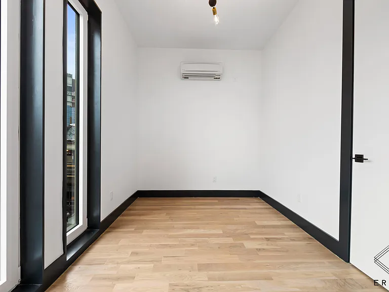 7 Melrose St #4L — Photo 18