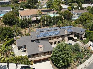 2103 Queensferry Rd, Los Angeles, CA 90049