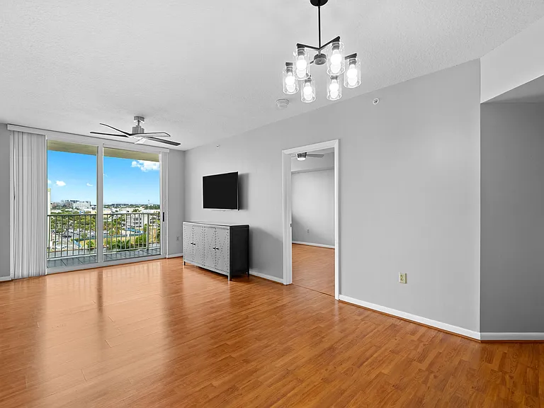3020 NE 32nd Ave #710 — Photo 4