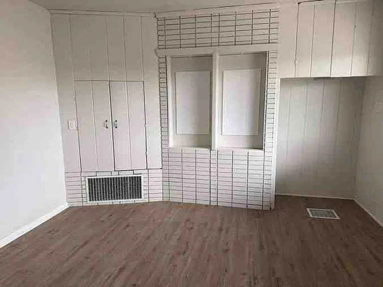 421 Belonda St — Photo 16