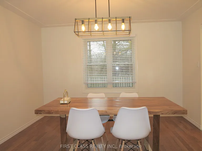 4 Meridene Cres E — Photo 7