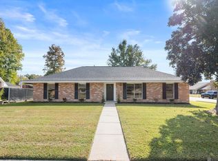 1005 E Palmview St, Gonzales, LA 70737