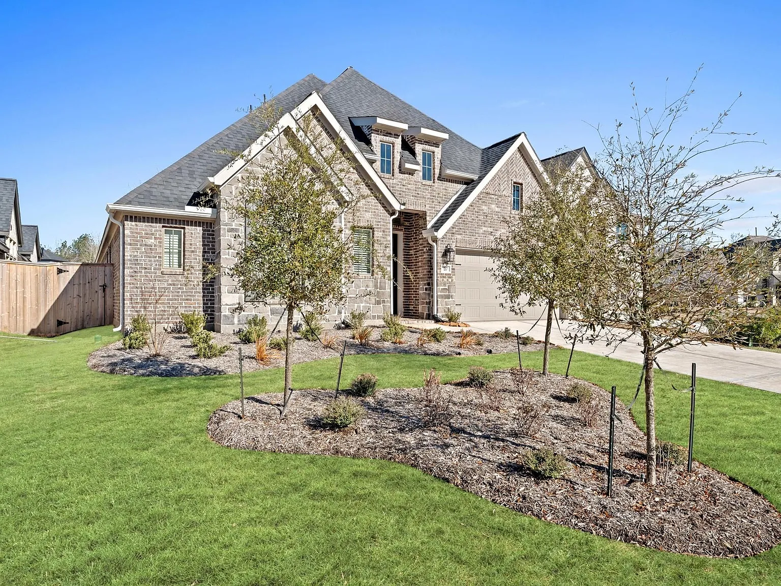 4 bed, 3.5 bath, 2493 sqft, $3,200 — Photo 3
