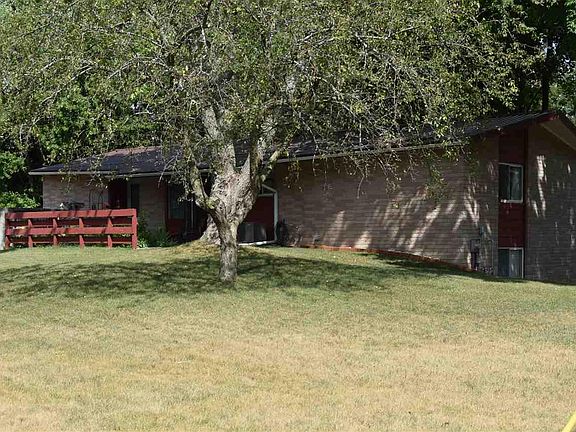 2nd image of 401 Crescent Dr