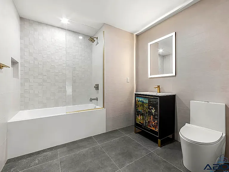 154 Lenox Rd #5C — Photo 5