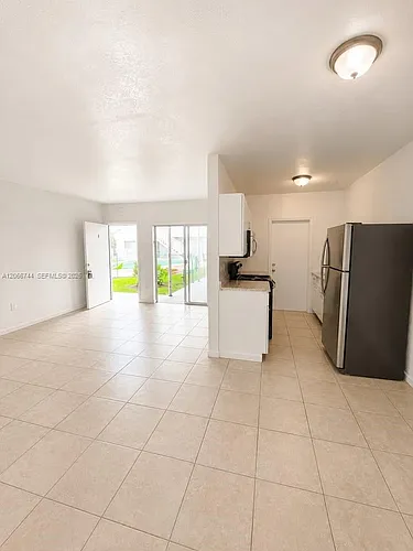 1951 NE 167th St #5 Photo 1
