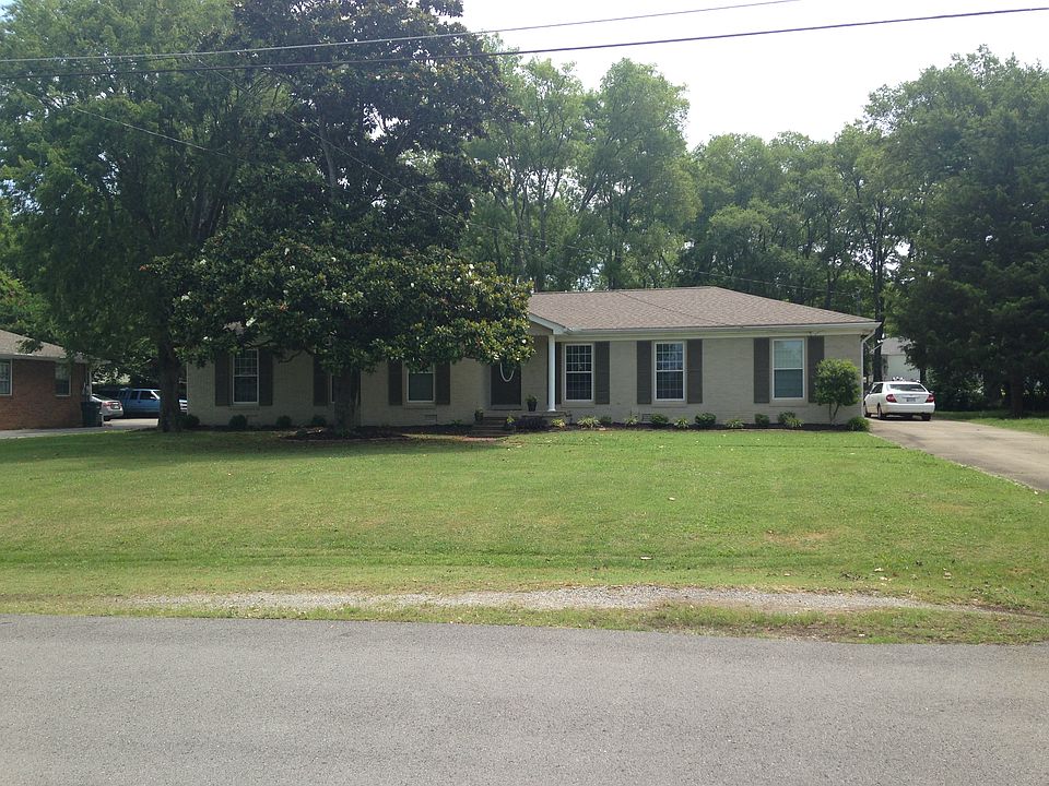 2nd image of 105 Gordon Dr