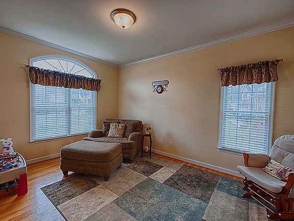 3rd image of 6700 Arbor Meadows Dr
