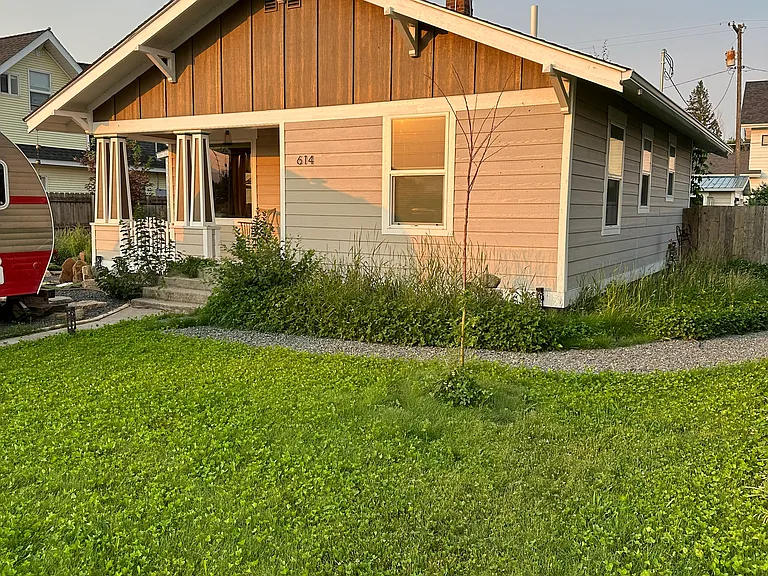 614 W Main St — Photo 1