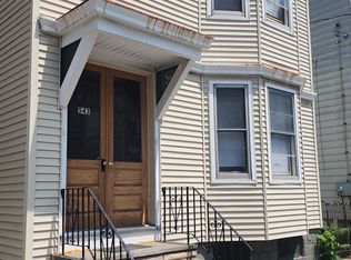 543 1st St #1, Albany, NY 12206