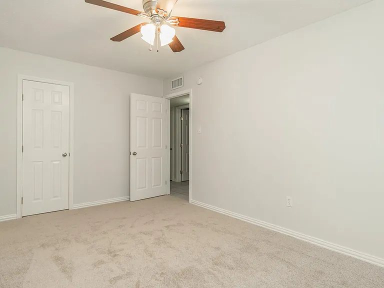 600 19th St #7 — Photo 20